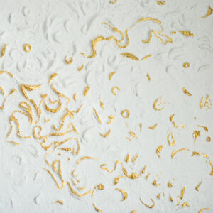 Relieve artístico: Pétalos de oro
